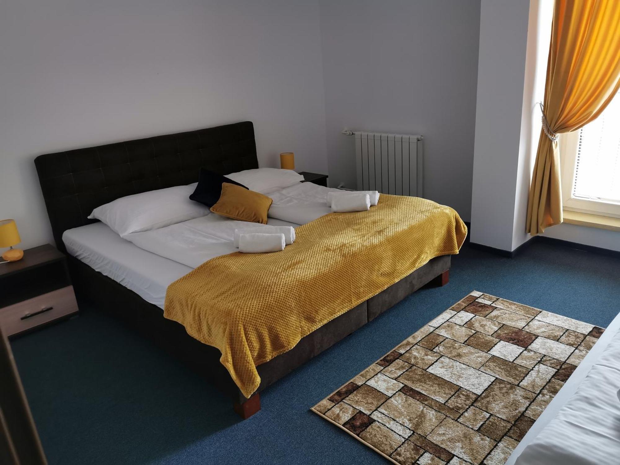 Hotel Diana Nové Mesto nad Váhom Δωμάτιο φωτογραφία