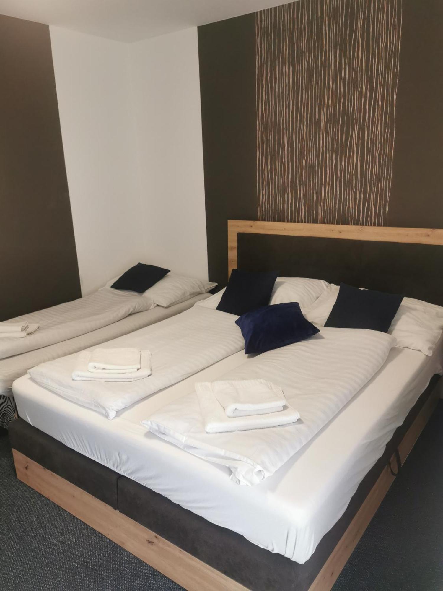 Hotel Diana Nové Mesto nad Váhom Εξωτερικό φωτογραφία