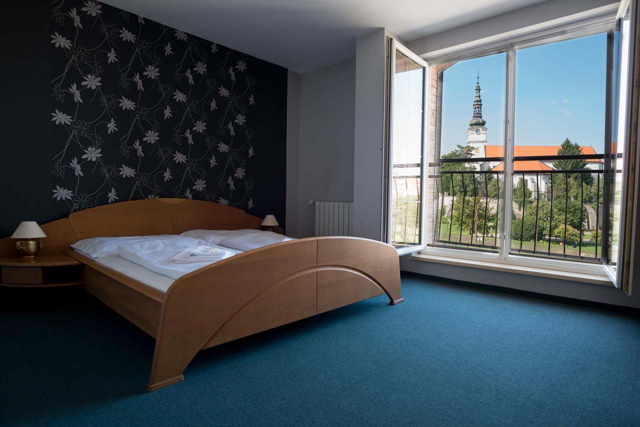 Hotel Diana Nové Mesto nad Váhom Εξωτερικό φωτογραφία