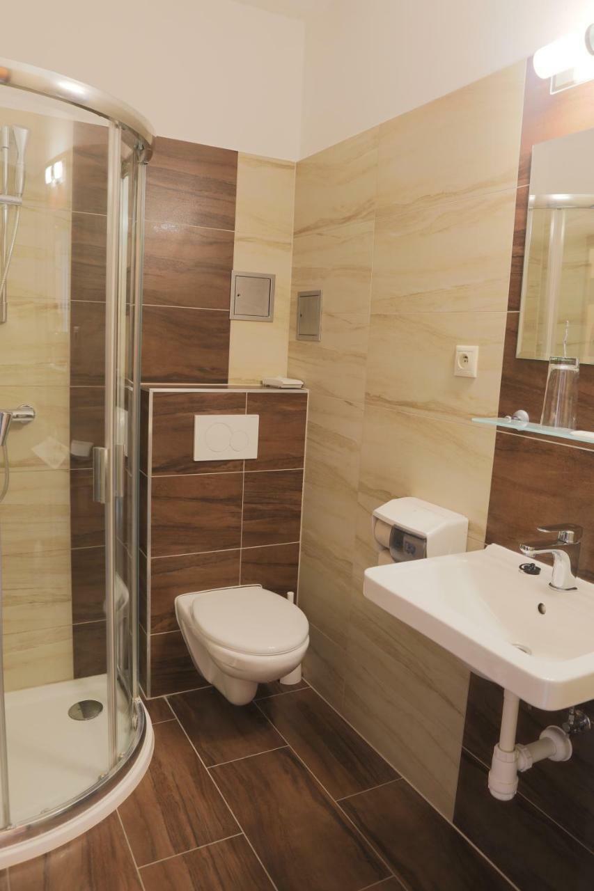 Hotel Diana Nové Mesto nad Váhom Εξωτερικό φωτογραφία